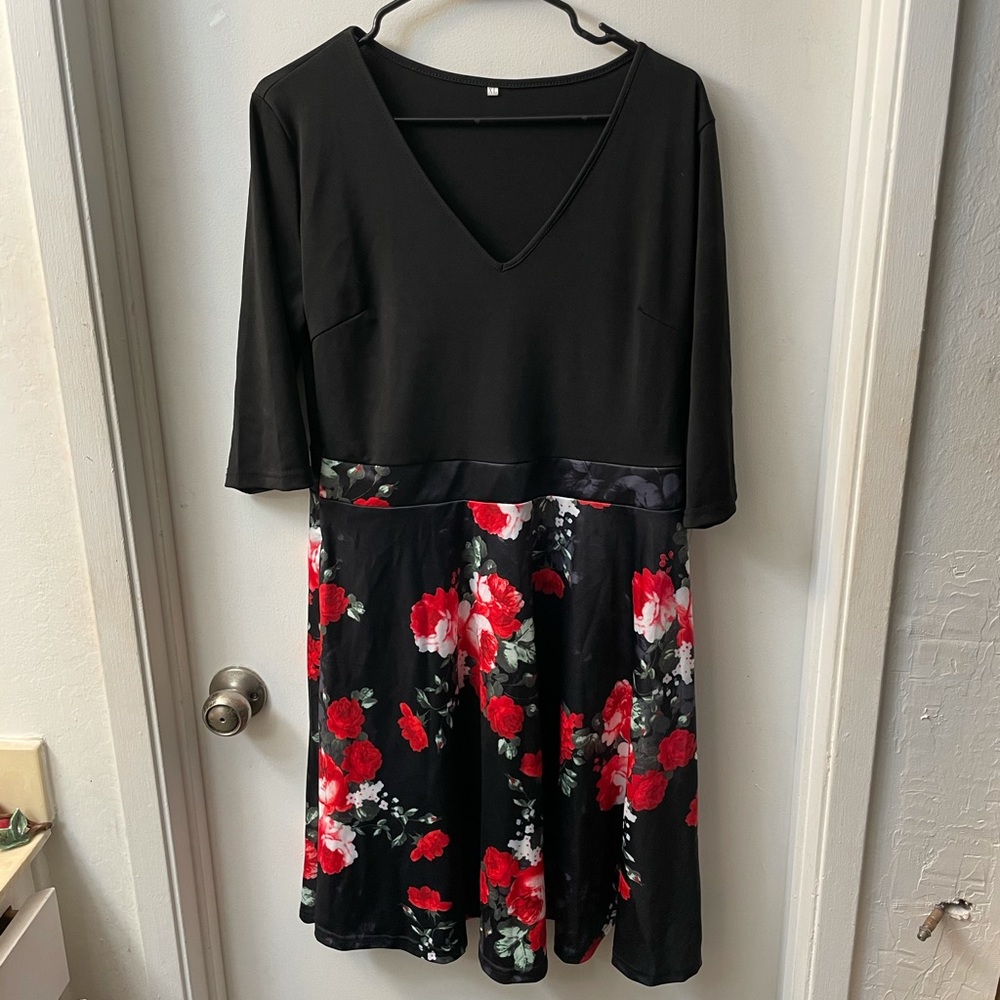 *Never Worn* Black dress